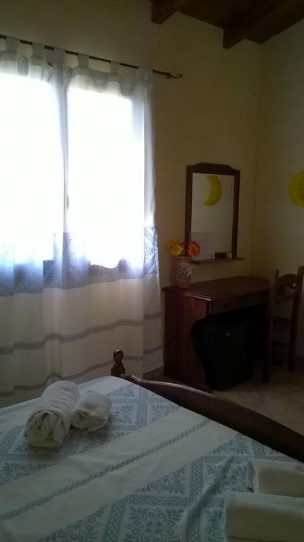 La Quercia Della Gallura Luogosanto Kamer foto